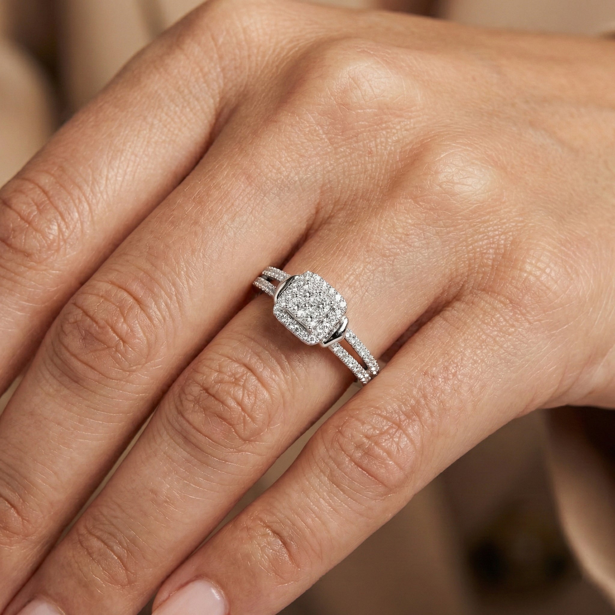 Ladies 0.20Ct Round Diamond Sterling Silver White Engagement Ring � Elegant Promise Ring For Women