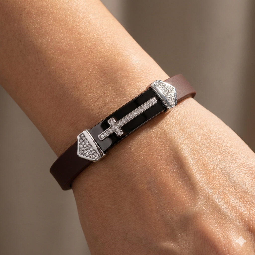Men’S Sterling Silver White Bracelet With Brown Leather Strap And Central Black Accent – 0.25Ct