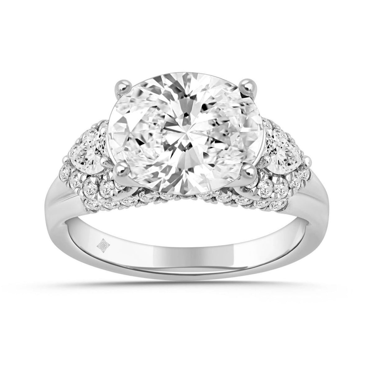 LADIES RING 3.75CT ROUND/PEAR/OVAL DIAMOND 14K WHITE GOLD (CENTER STONE OVAL DIAMOND 3.00CT)