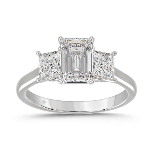 14K WHITE GOLD 2 5/8CT EMERALD/PRINCESS DIAMOND LADIES RING (CENTER STONE EMERALD DIAMOND 1 1/2CT)